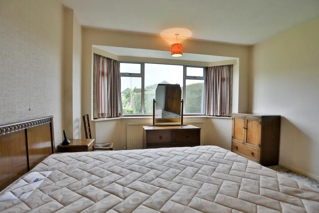 Bramcote, Nottingham, Nottinghamshire, NG9 3JB - Online Auctions