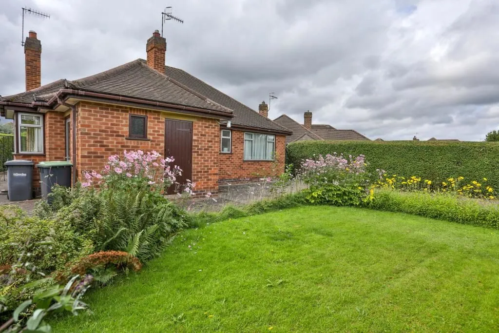 Bramcote, Nottingham, Nottinghamshire, NG9 3JB - Online Auctions