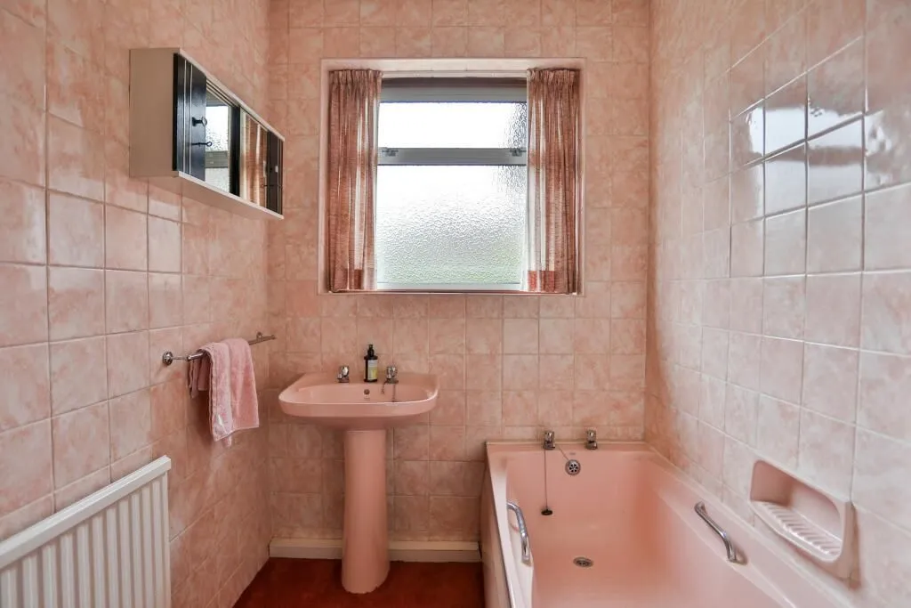 Bramcote, Nottingham, Nottinghamshire, NG9 3JB - Online Auctions