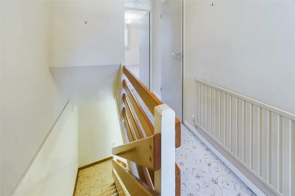 Mapleton Road, London, E4 6XW - Online Auctions
