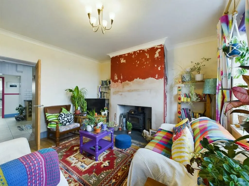 Wombwell, Barnsley, South Yorkshire, S73 0LH - Online Auctions