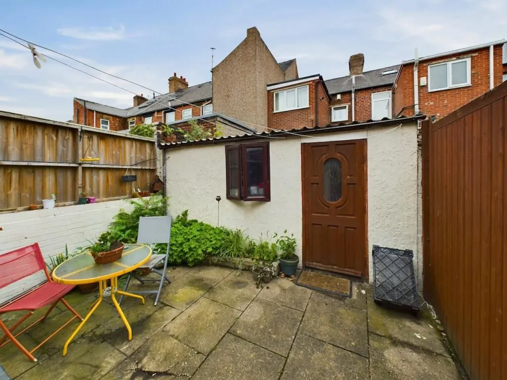 Wombwell, Barnsley, South Yorkshire, S73 0LH - Online Auctions