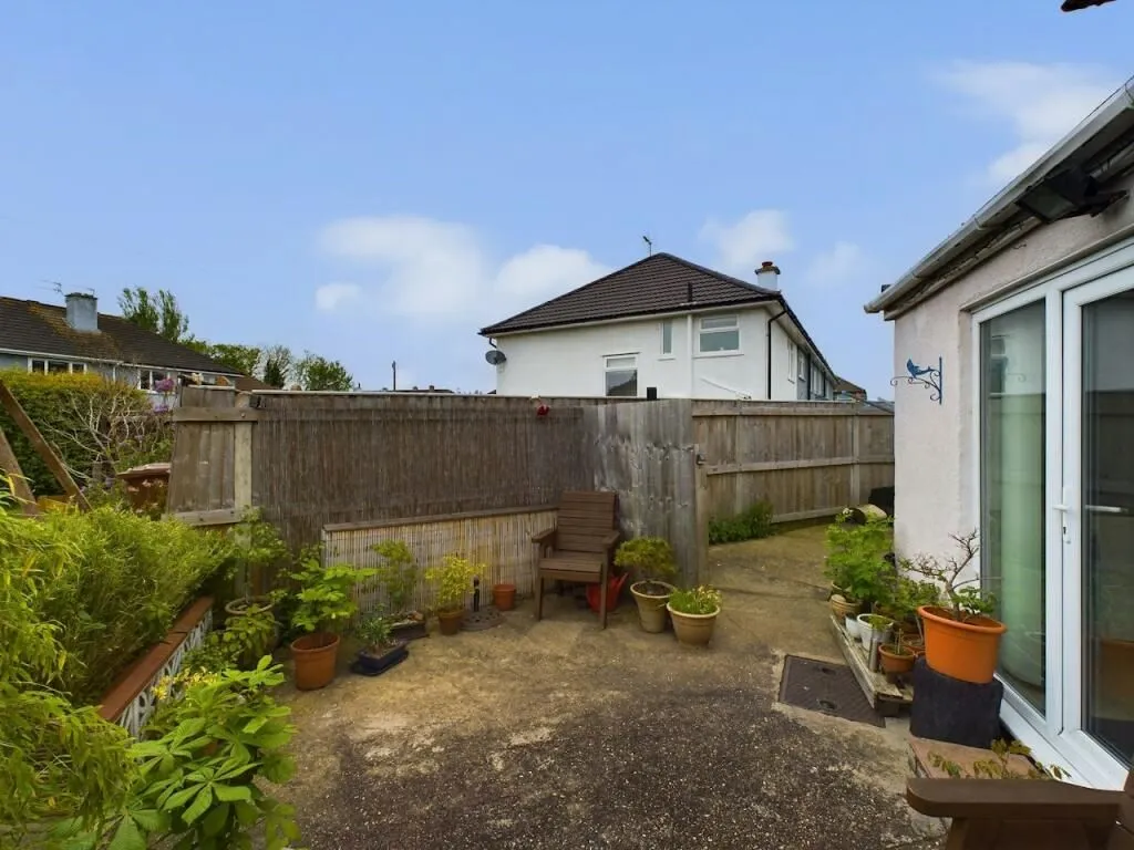 Grimsby, South Humberside, DN34 5SH - Online Auctions