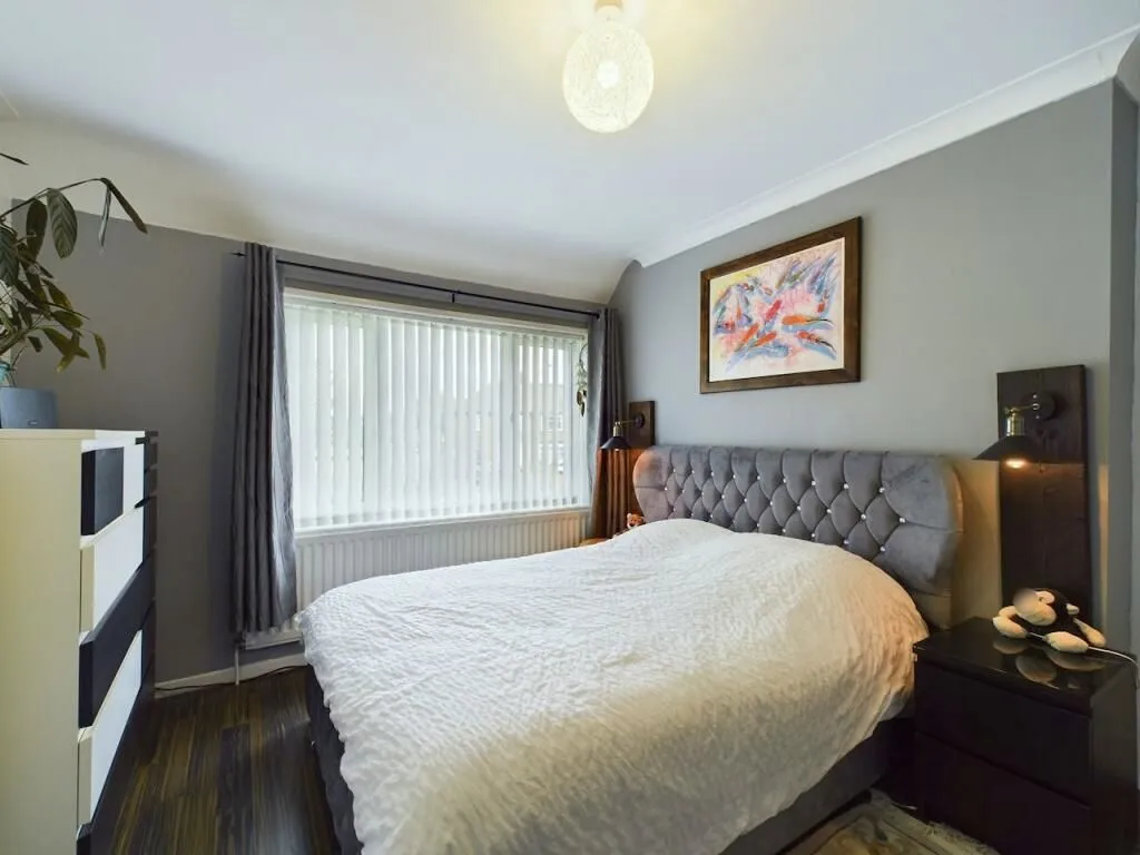 Grimsby, South Humberside, DN34 5SH - Online Auctions