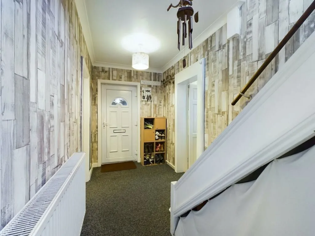 Grimsby, South Humberside, DN34 5SH - Online Auctions