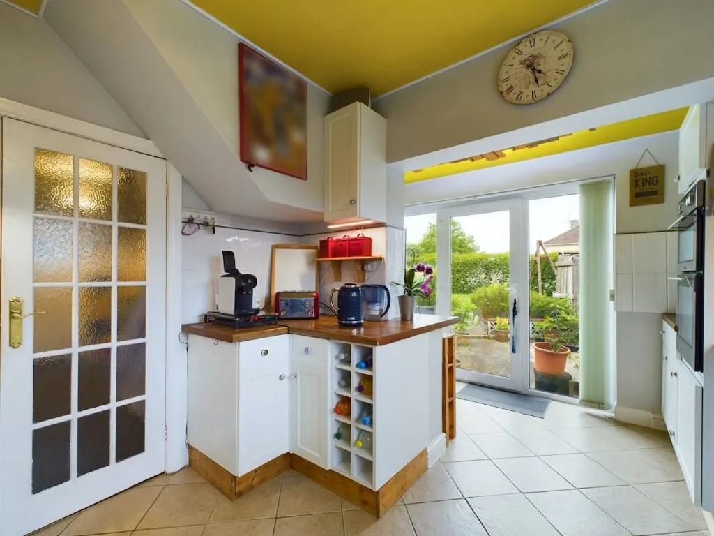 Grimsby, South Humberside, DN34 5SH - Online Auctions