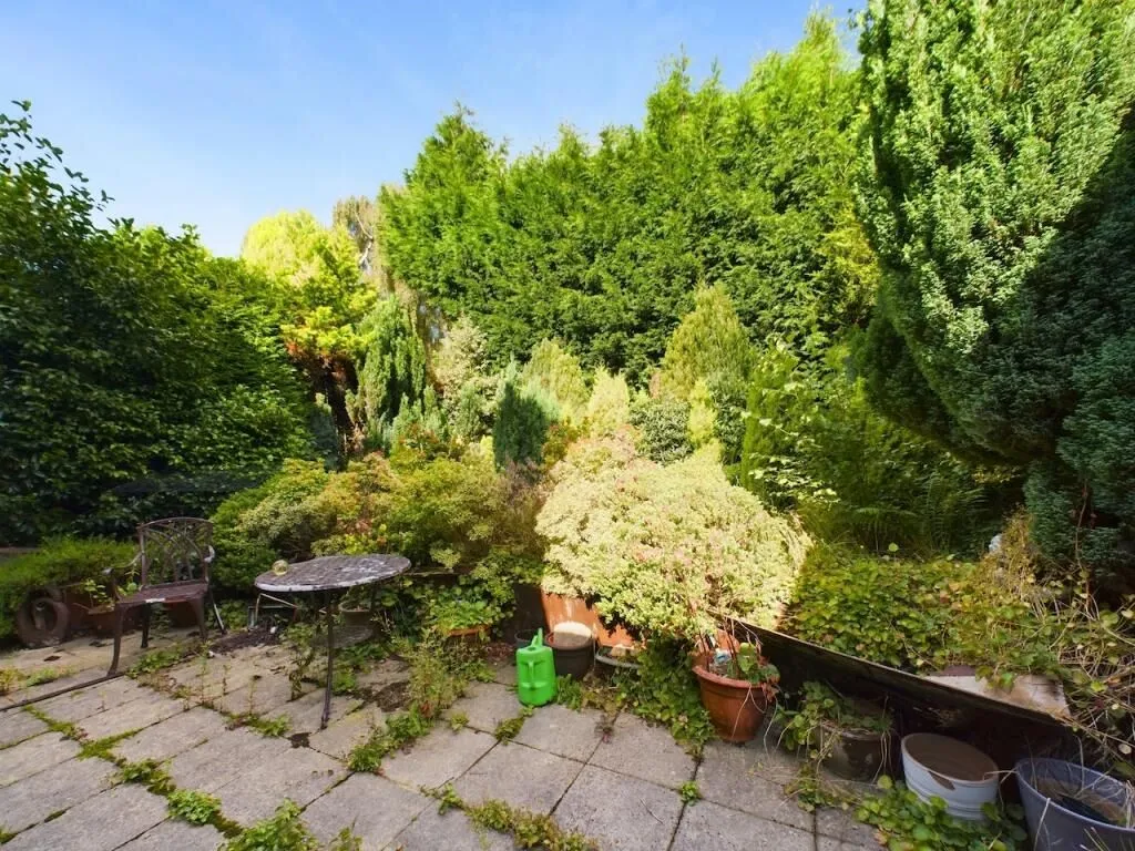 Rotherham, South Yorkshire, S61 2JN - Online Auctions