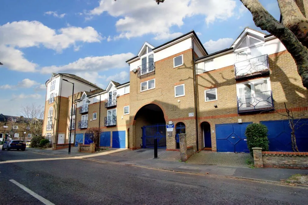 Melville Court, Croft Street, London, SE8 5DR - Online Properties