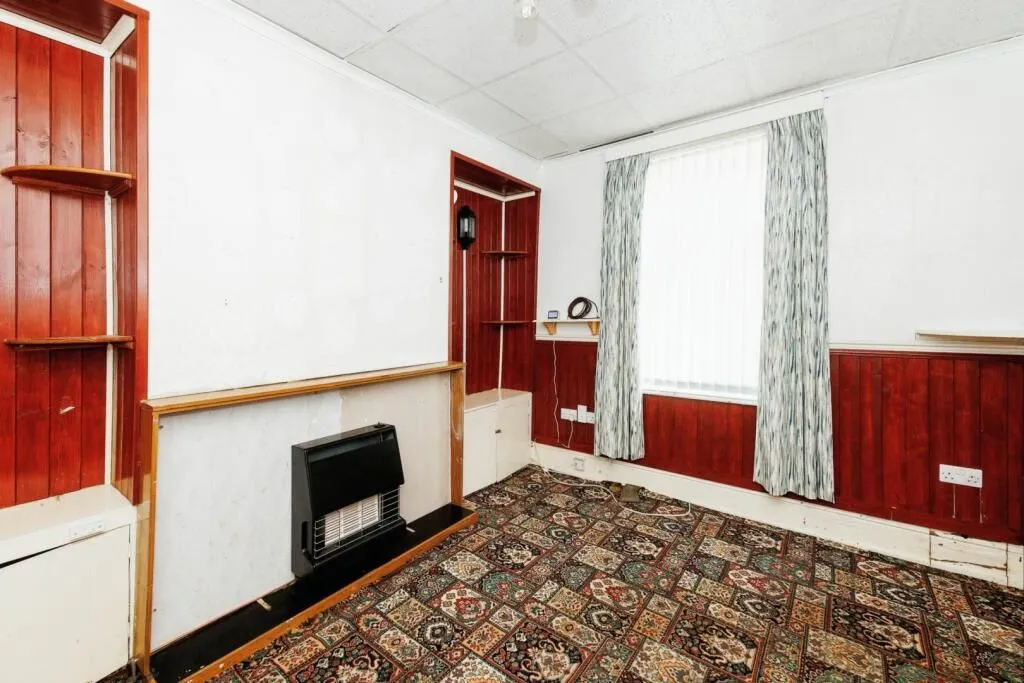 Sunderland, Tyne and Wear, SR4 6BA - Online Auctions
