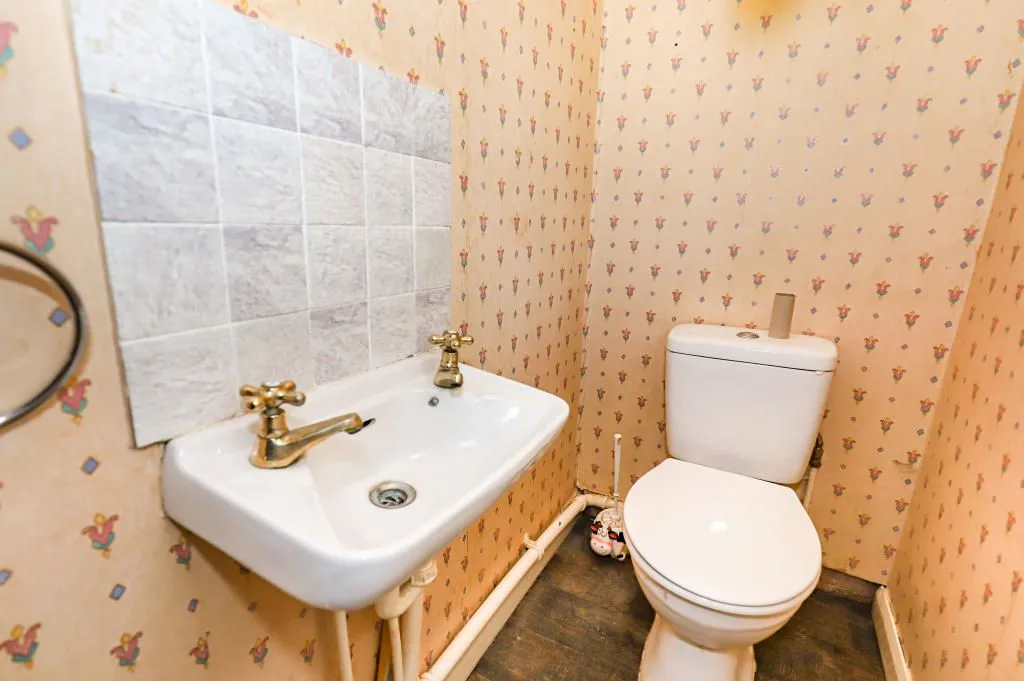 Brierley Hill, West Midlands, DY5 3NP - Online Auctions