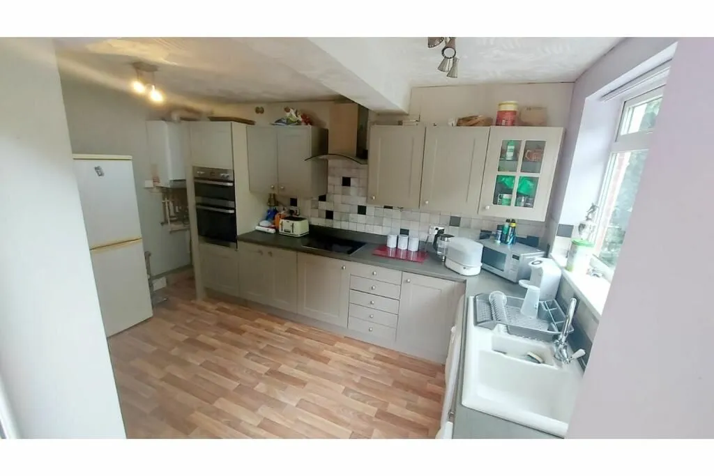 Brierley Hill, West Midlands, DY5 3NP - Online Auctions