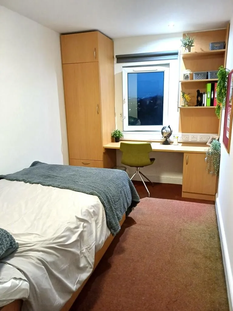 13 Longside Lane, Bradford, Bradford, BD7 1SA - Online Properties