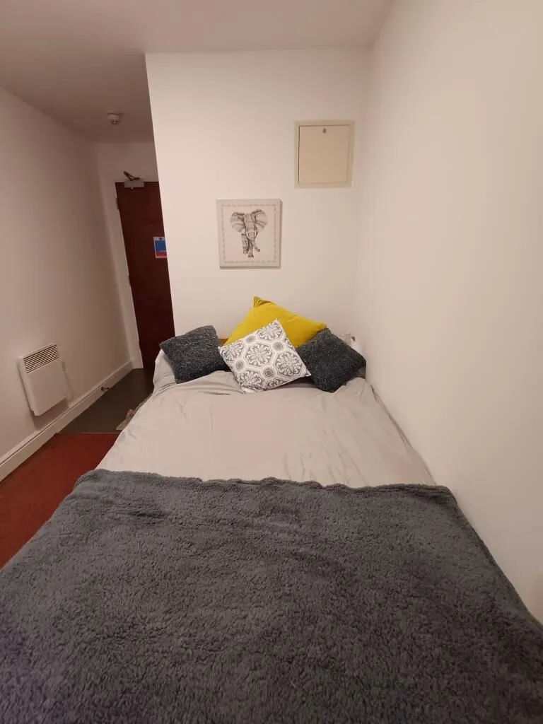 13 Longside Lane, Bradford, Bradford, BD7 1SA - Online Properties