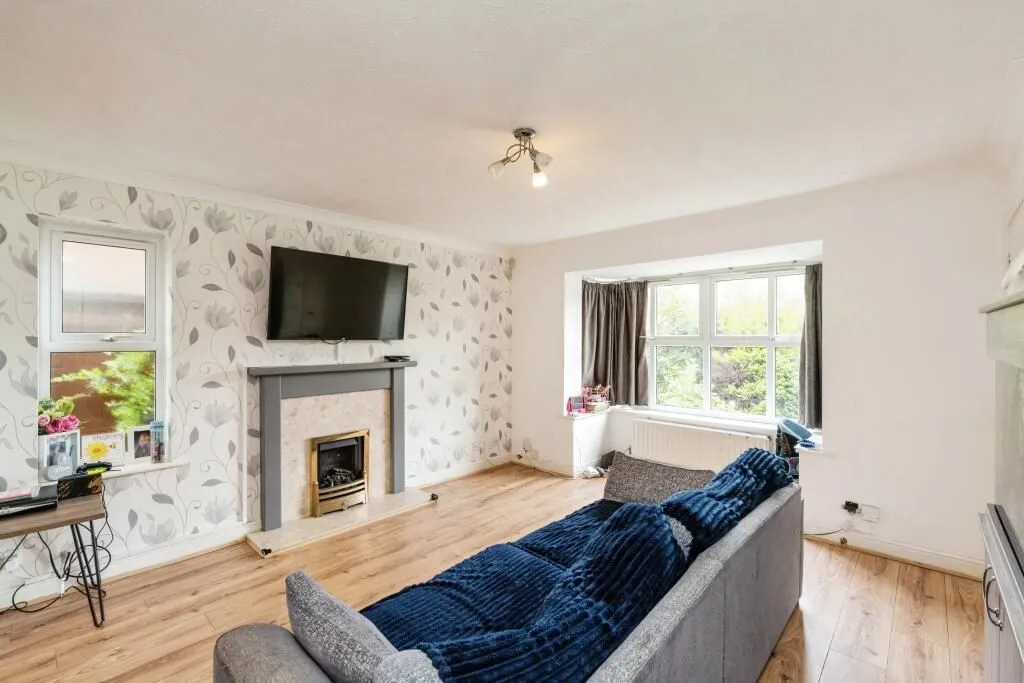 Lowton, Warrington, Cheshire, WA3 2LL - Online Auctions