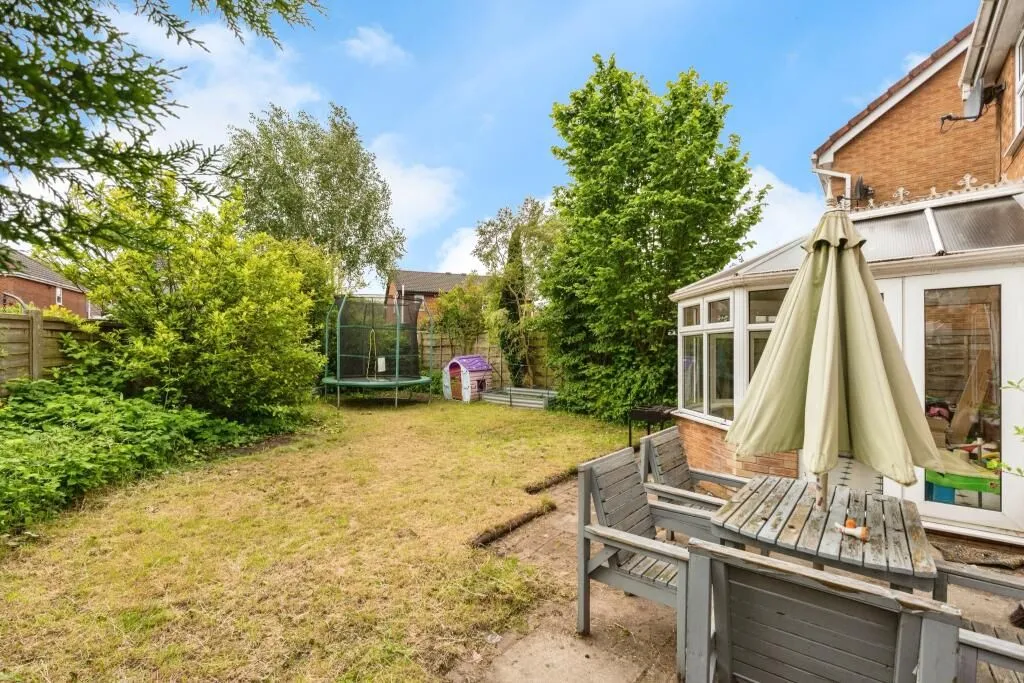 Lowton, Warrington, Cheshire, WA3 2LL - Online Auctions