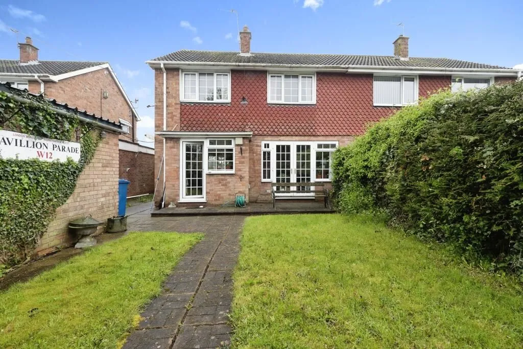 Wawne, Hull, North Humberside, HU7 5XW - Online Auctions
