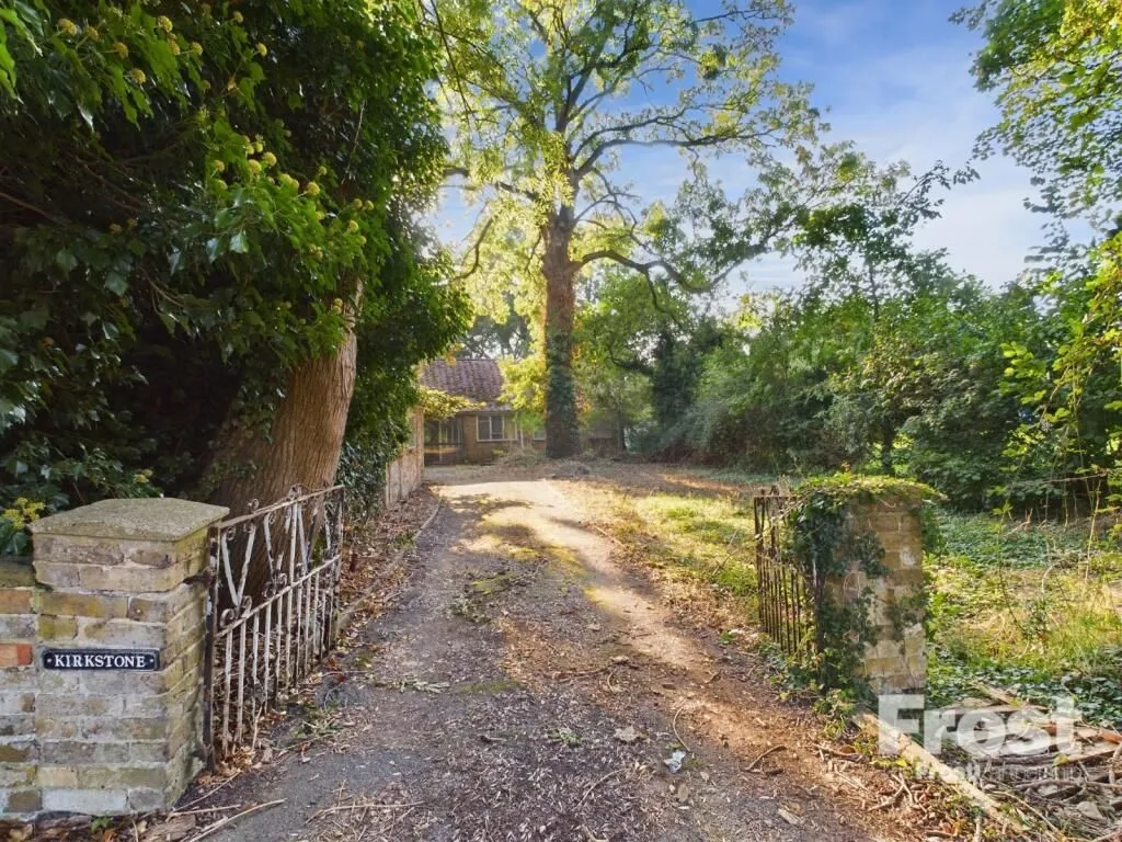 The Green, Horton Road, Horton, Slough, Berkshire, SL3 9NU - Online Auctions