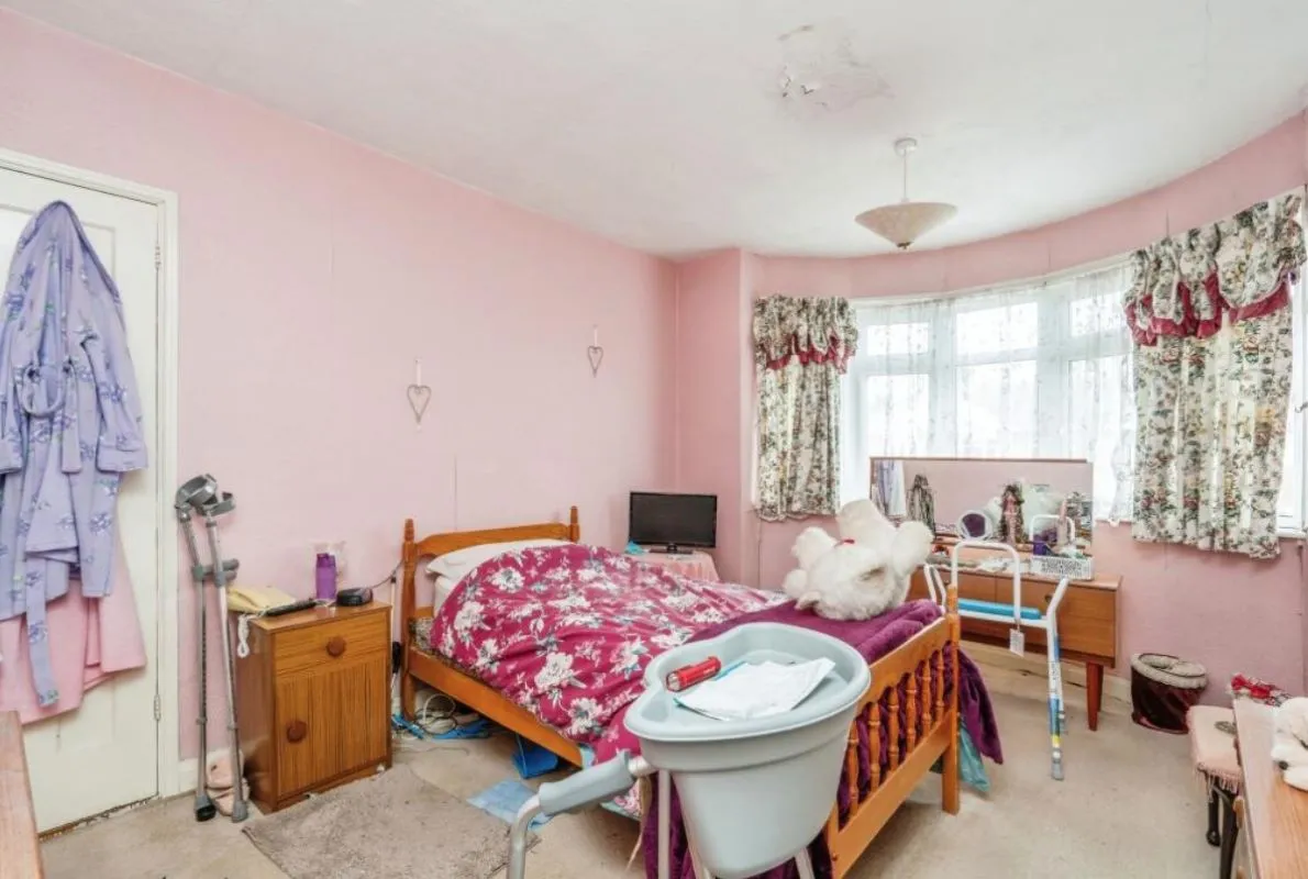 Gosport, Hampshire, PO12 4AS - Online Auctions