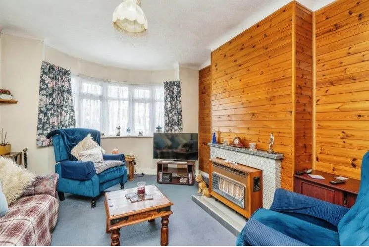 Gosport, Hampshire, PO12 4AS - Online Auctions