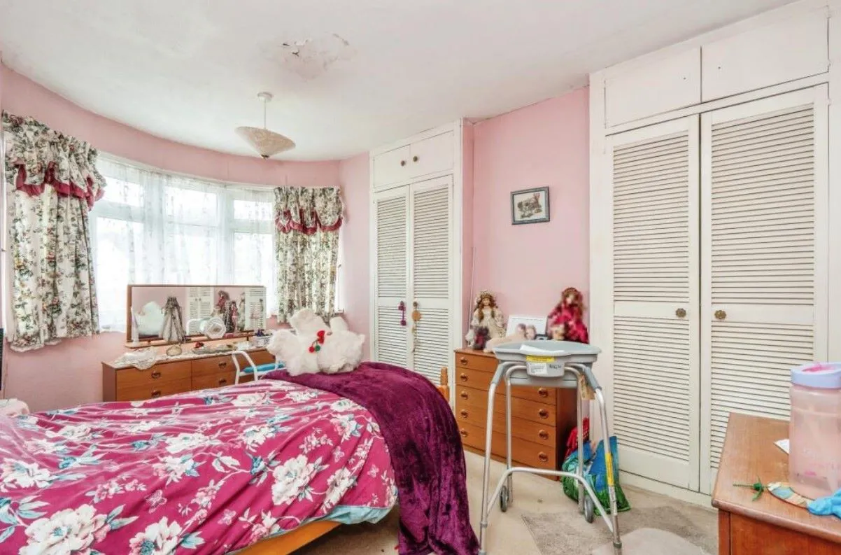 Gosport, Hampshire, PO12 4AS - Online Auctions