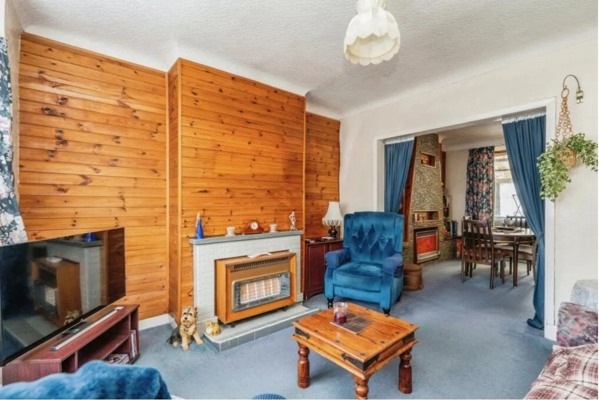 Gosport, Hampshire, PO12 4AS - Online Auctions