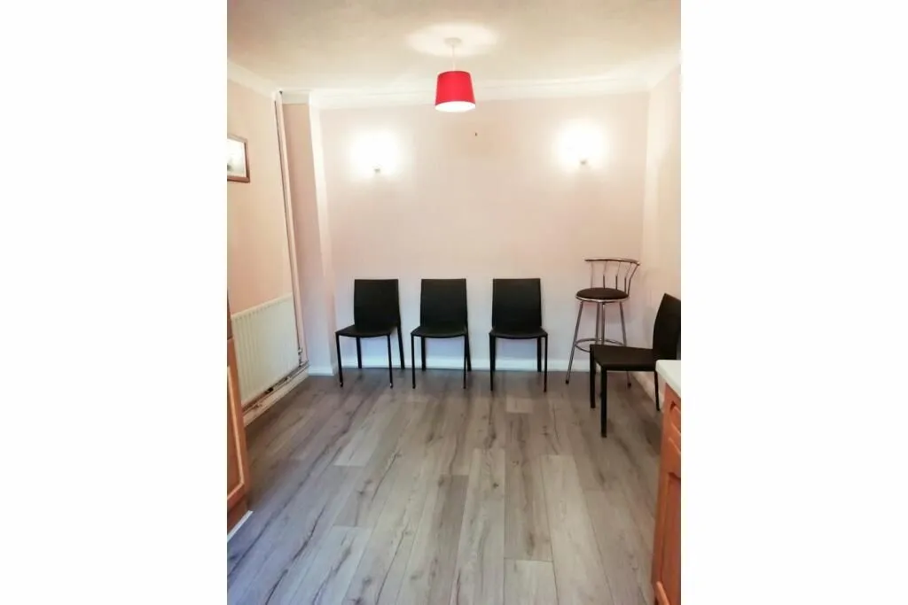 Maidstone, Kent, ME15 8UL - Online Auctions