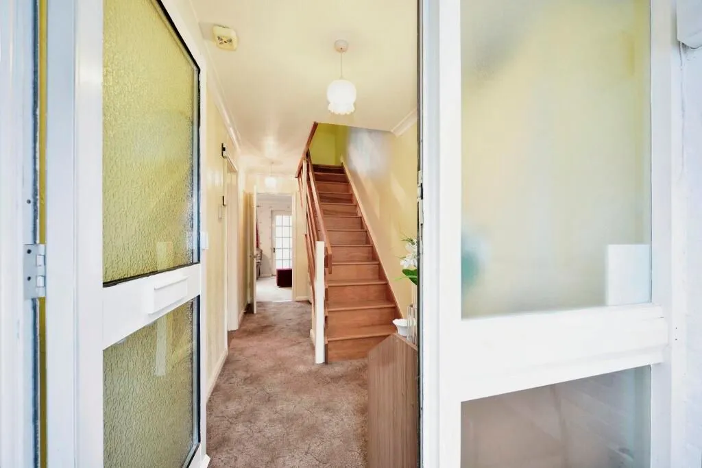 Maidstone, Kent, ME15 8UL - Online Auctions