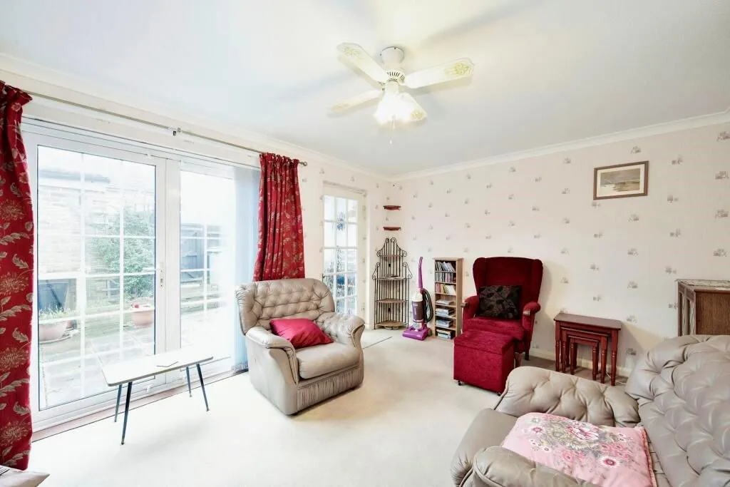 Maidstone, Kent, ME15 8UL - Online Auctions