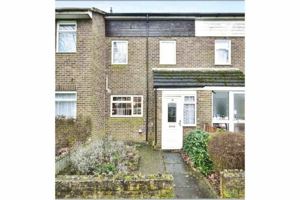 Maidstone, Kent, ME15 8UL - Online Auctions