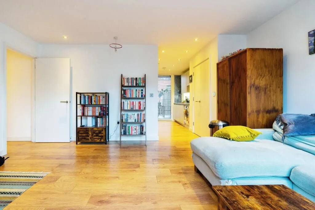 Fonthill Apartments, 1b Jeffreys Road, London, SW4 6QU - Online Auctions