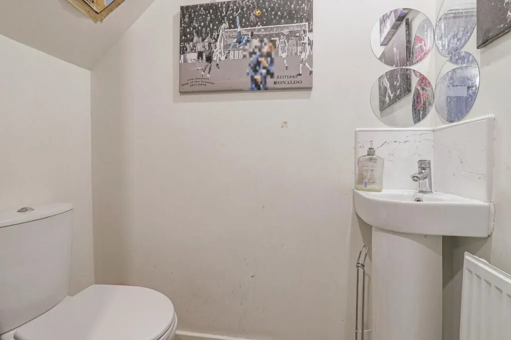 Leeds, West Yorkshire, LS9 0HN - Online Auctions