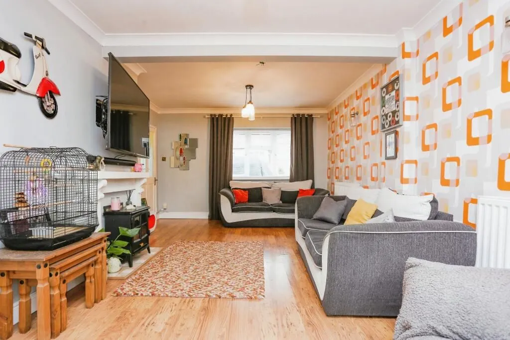 Mountsorrel, Loughborough, Leicestershire, LE12 7JA - Online Auctions