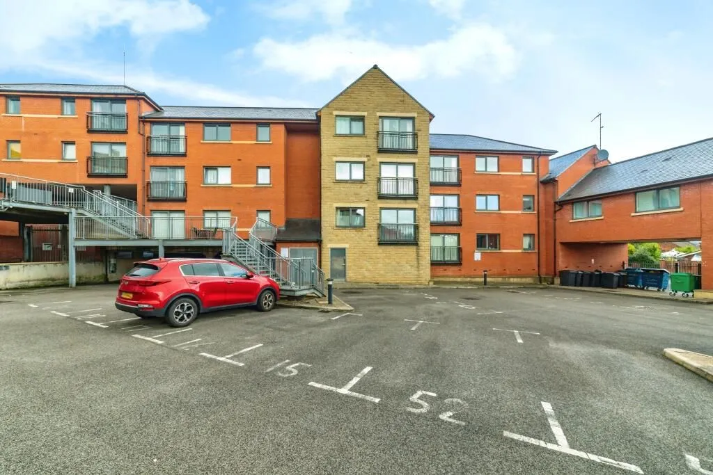 Regency Court, 39 Primrose Drive, Ecclesfield, Sheffield, South Yorkshire, S35 9ZQ - Online Auctions
