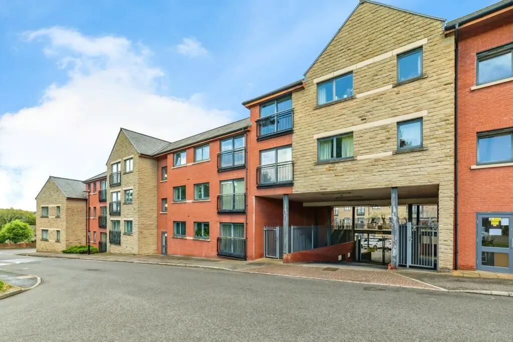 Regency Court, 39 Primrose Drive, Ecclesfield, Sheffield, South Yorkshire, S35 9ZQ - Online Auctions