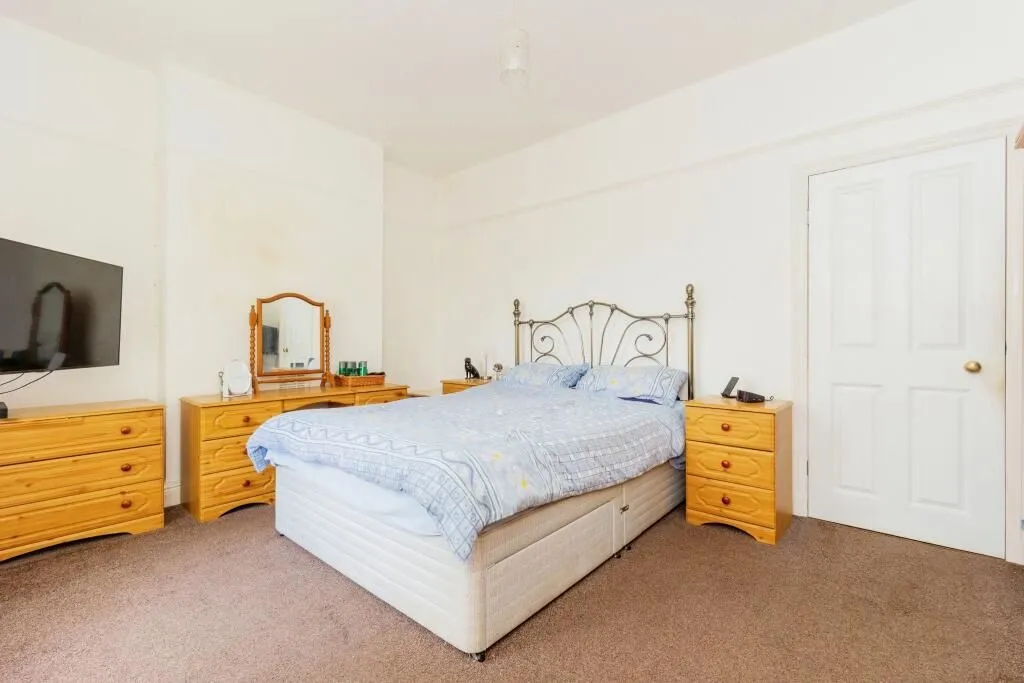 Stockport, Cheshire, SK1 4AX - Online Auctions