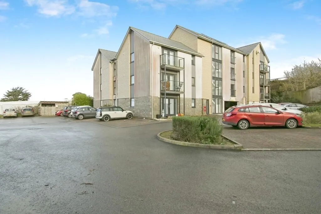 Chy Kensa, Jubilee Drive, Redruth, Cornwall, TR15 1DY - Online Auctions