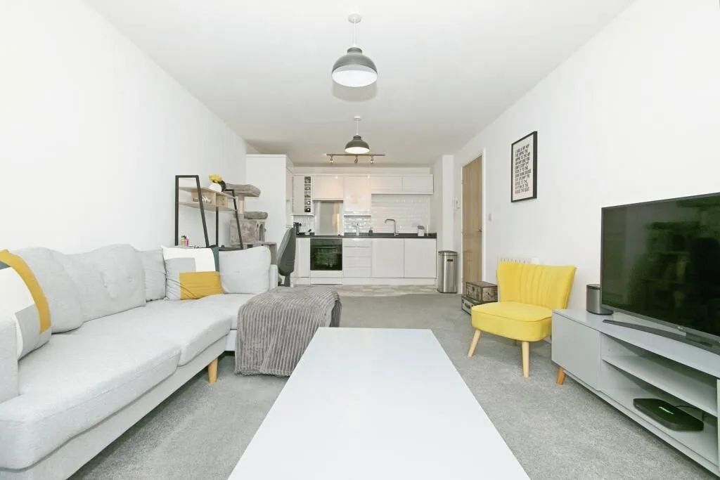 Chy Kensa, Jubilee Drive, Redruth, Cornwall, TR15 1DY - Online Auctions