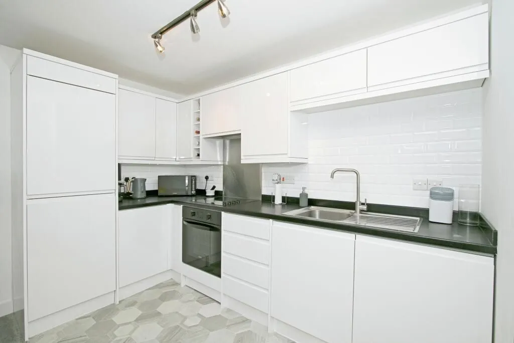 Chy Kensa, Jubilee Drive, Redruth, Cornwall, TR15 1DY - Online Auctions