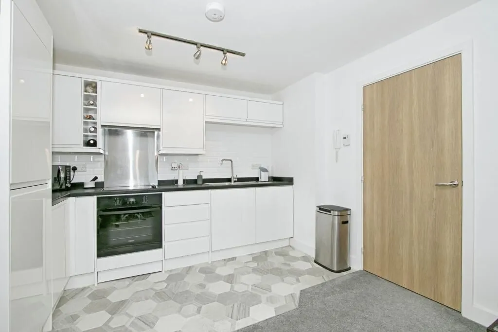 Chy Kensa, Jubilee Drive, Redruth, Cornwall, TR15 1DY - Online Auctions