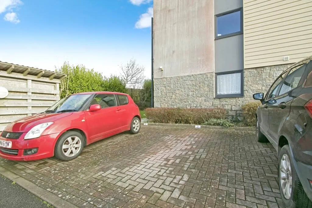 Chy Kensa, Jubilee Drive, Redruth, Cornwall, TR15 1DY - Online Auctions