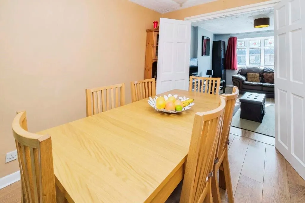 Bromborough, Wirral, Merseyside, CH62 7DF - Online Auctions
