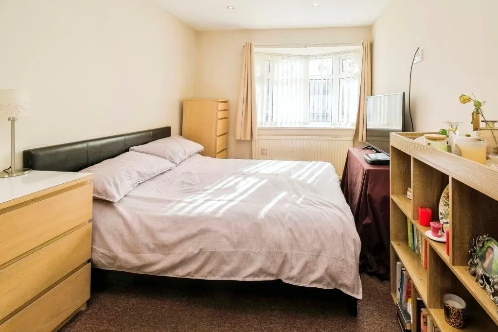 Bromborough, Wirral, Merseyside, CH62 7DF - Online Auctions