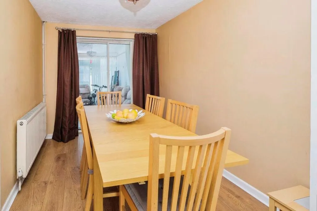 Bromborough, Wirral, Merseyside, CH62 7DF - Online Auctions