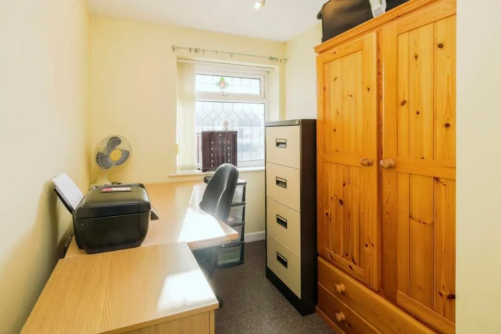 Bromborough, Wirral, Merseyside, CH62 7DF - Online Auctions