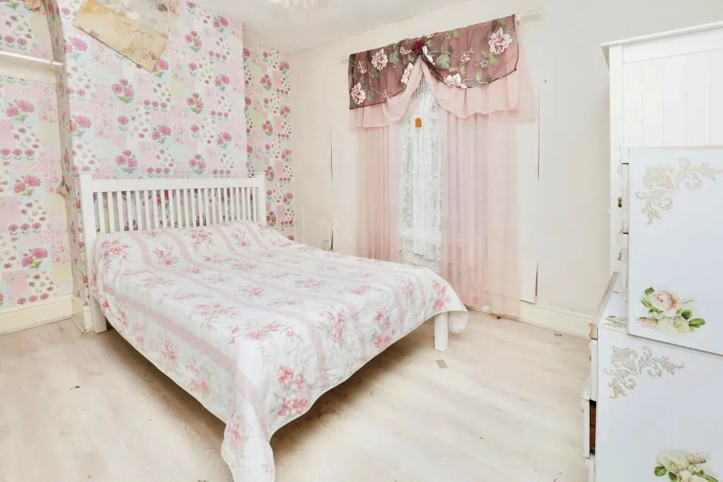 Liverpool, Merseyside, L15 4NE - Online Auctions