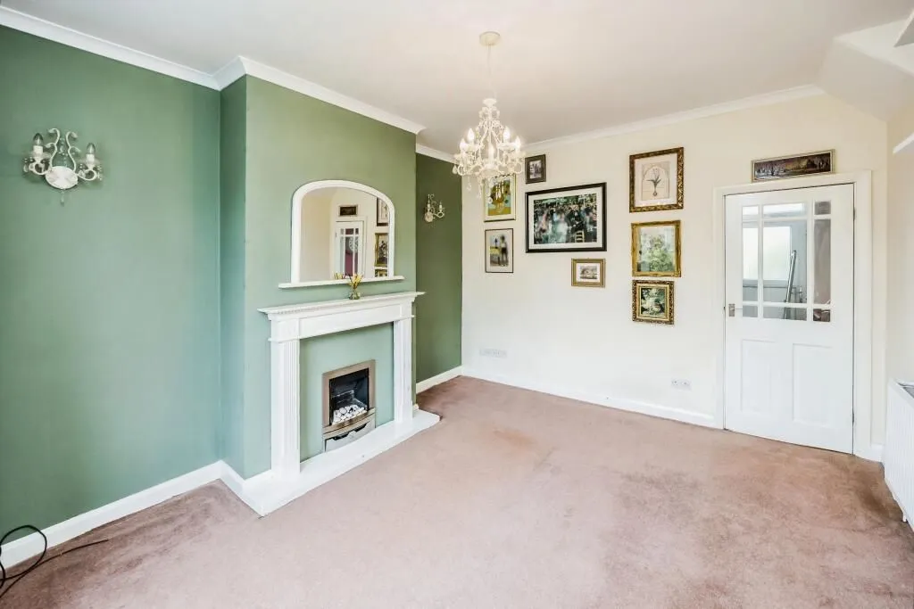Huddersfield, West Yorkshire, HD3 4HF - Online Auctions