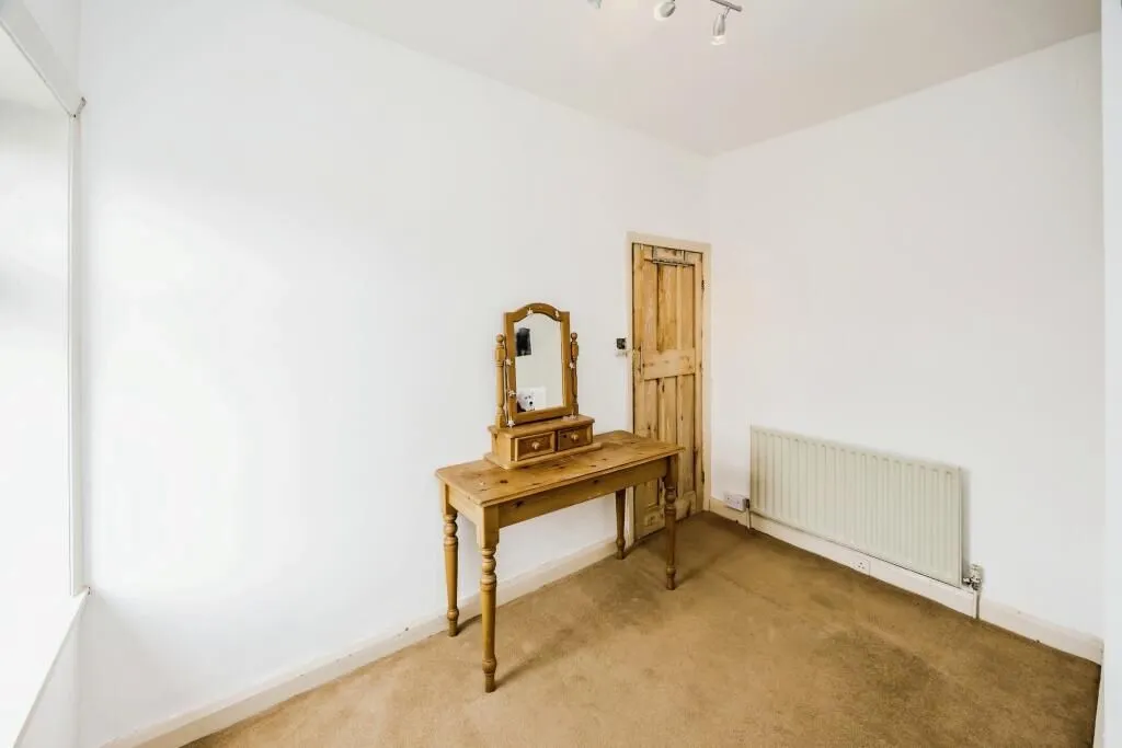 Huddersfield, West Yorkshire, HD3 4HF - Online Auctions
