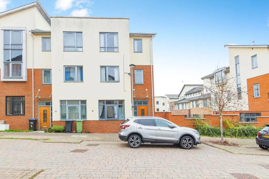 Ashland, Milton Keynes, Buckinghamshire, MK6 4AZ - Online Auctions