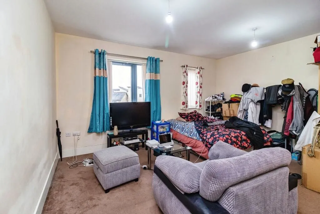 Ashland, Milton Keynes, Buckinghamshire, MK6 4AZ - Online Auctions