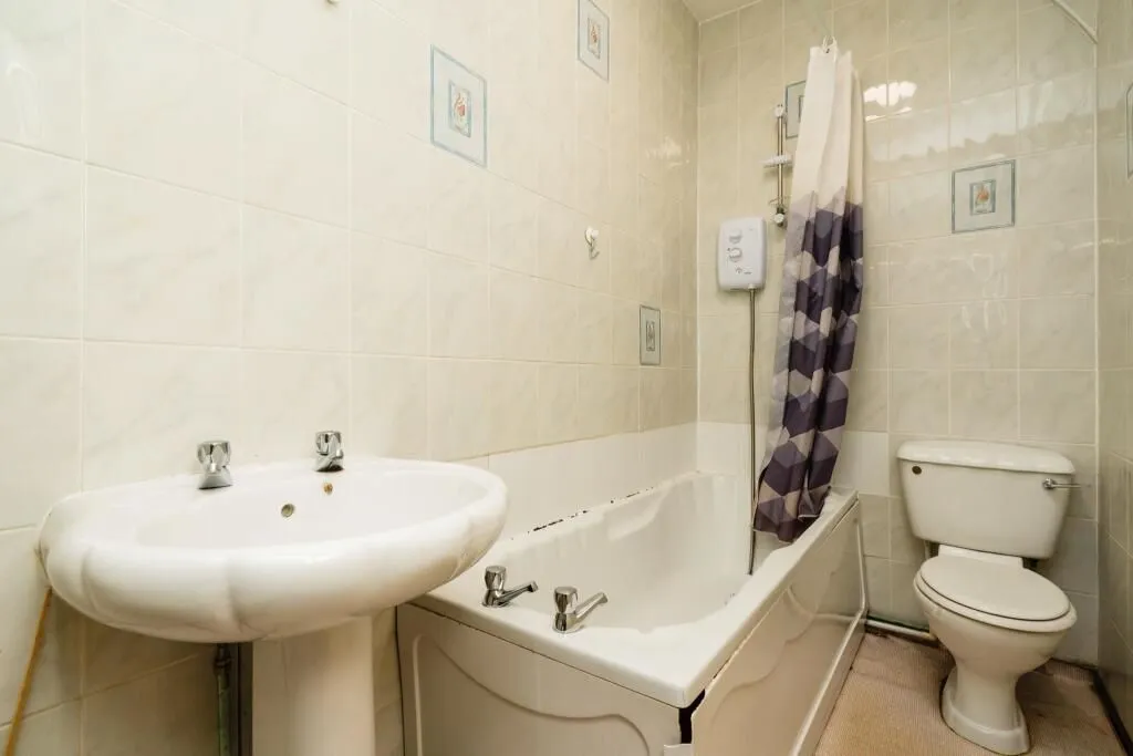 St. Helens, Merseyside, WA9 3PB - Online Auctions